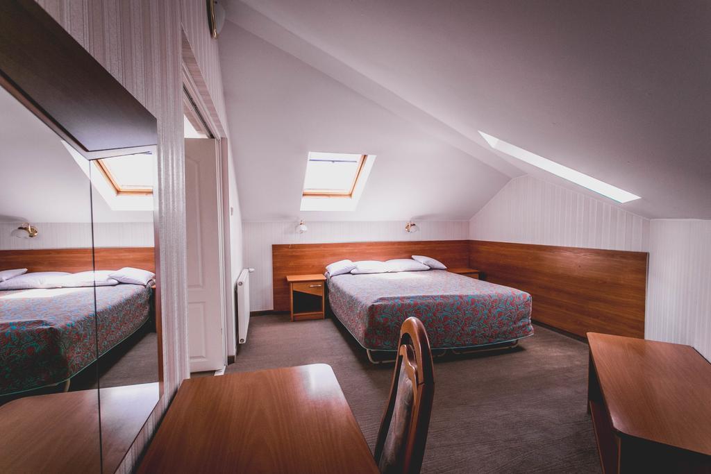 Hotel Twins Warschau Kamer foto